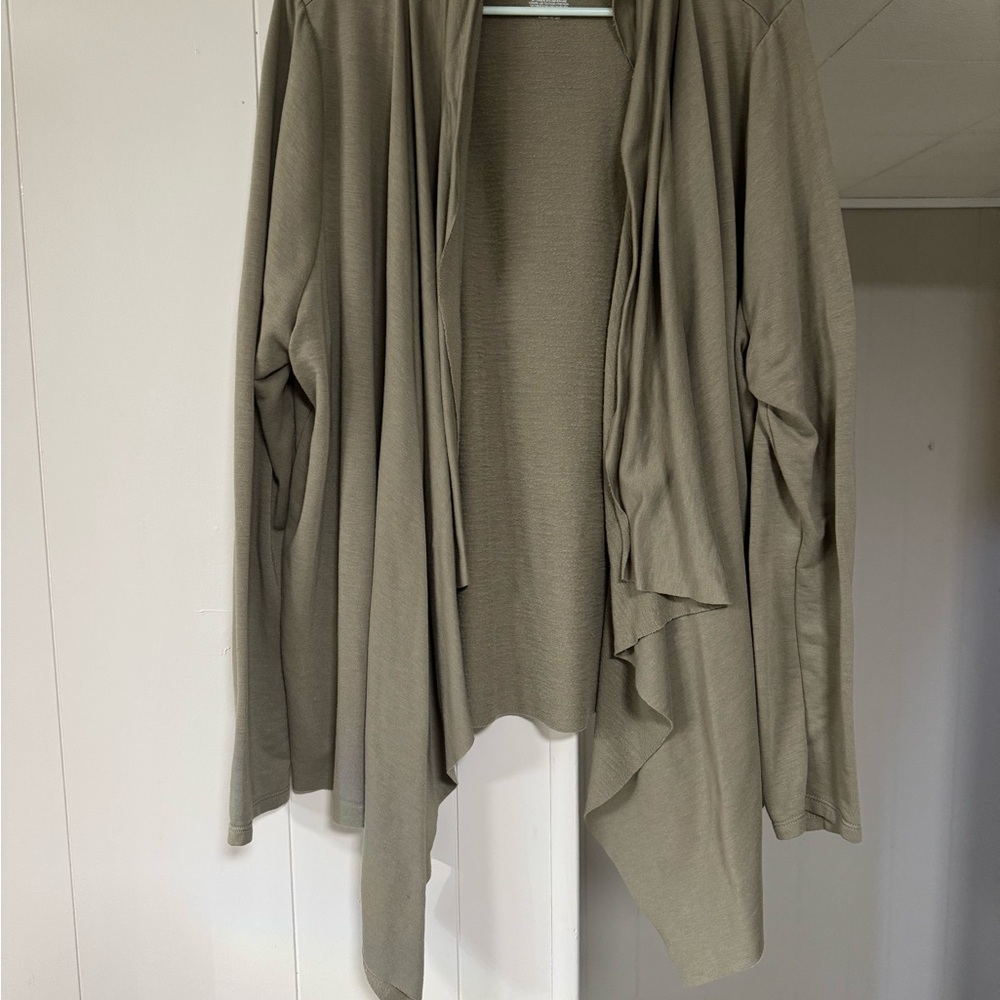 Livi Active Green Cardigan Lightweight Open Front Sweater
